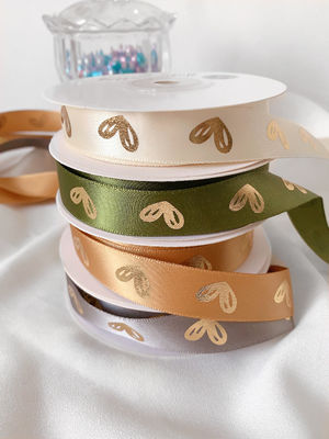 16mm Heart Pattern Gold Foil Printed Ribbon cho gói quà tặng và trang trí