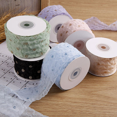 Ruy băng Organza 50mm có hoa văn chấm vàng Lá vàng in Polyester Organza Ribbon OEM Thân thiện với môi trường