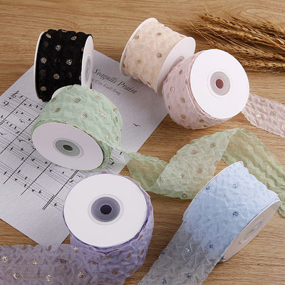 Ruy băng Organza 50mm có hoa văn chấm vàng Lá vàng in Polyester Organza Ribbon OEM Thân thiện với môi trường