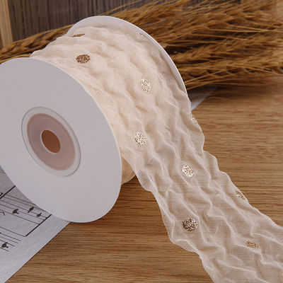 Ruy băng Organza 50mm có hoa văn chấm vàng Lá vàng in Polyester Organza Ribbon OEM Thân thiện với môi trường