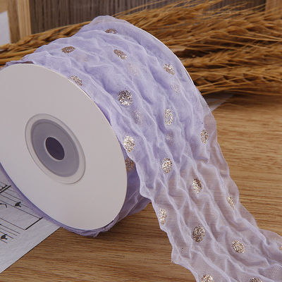 Ruy băng Organza 50mm có hoa văn chấm vàng Lá vàng in Polyester Organza Ribbon OEM Thân thiện với môi trường