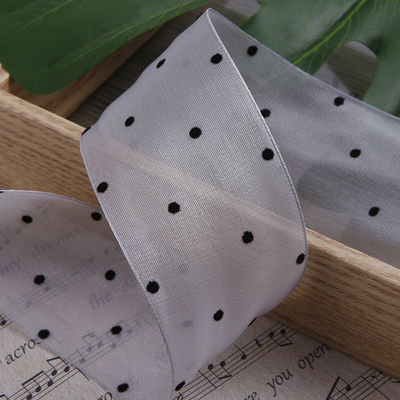 Ruy băng Organza 25 mm-50mm có hoa văn chấm in Ruy băng Organza Polyester OEM Thân thiện với môi trường